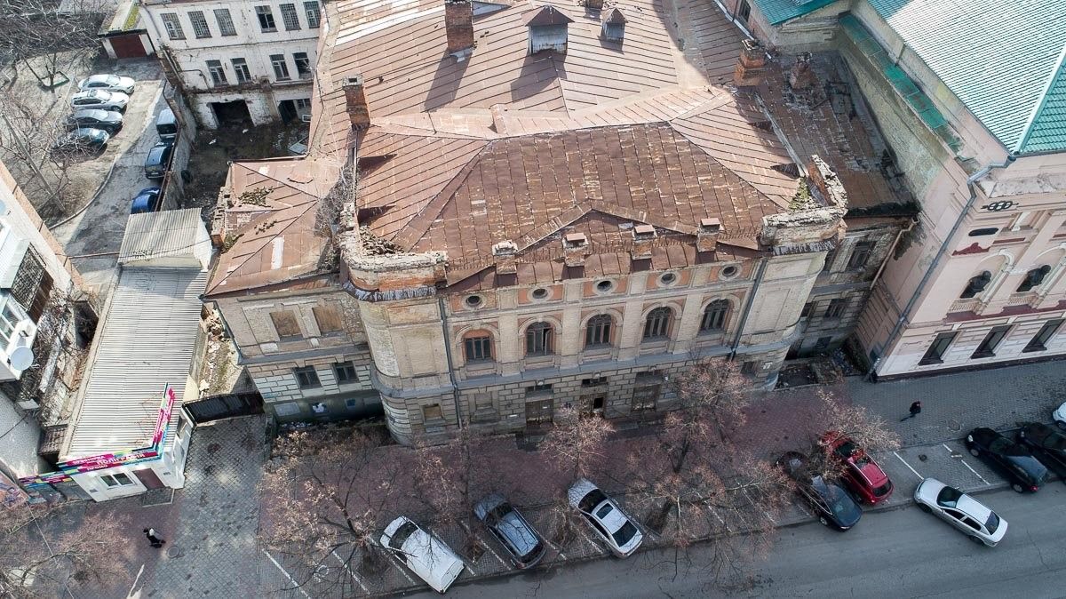 Английский клуб в центре Днепра: чей он сейчас и почему там не открылся отель 4