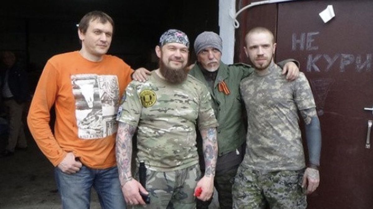 Падение флагштока, декольте и «антиахметовский закон»: топ скандалов Украины в 2021 году 5