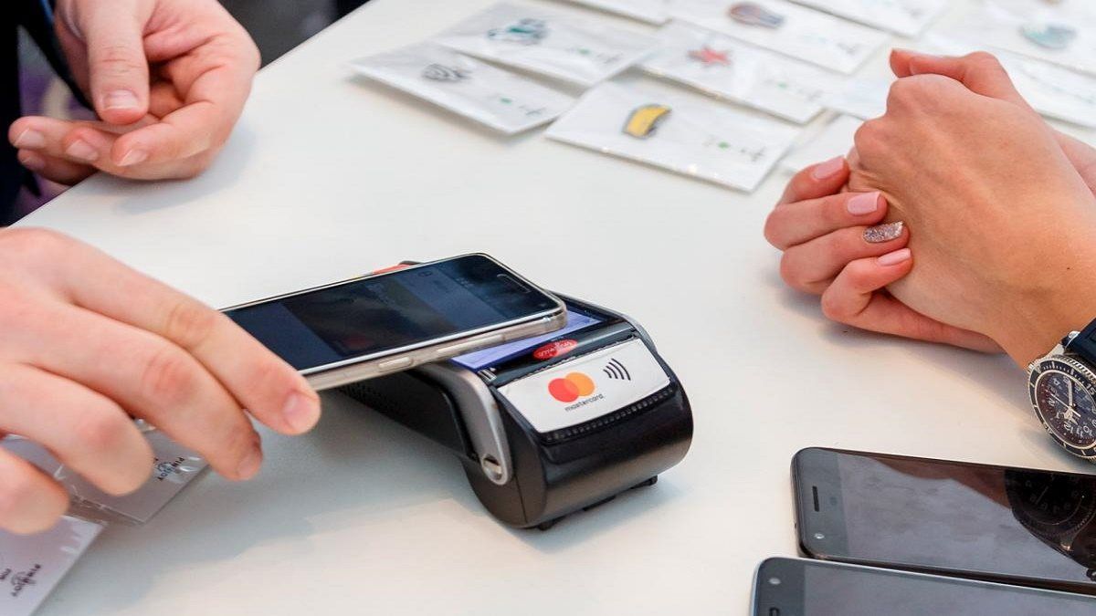 В Днепре юрист рассказал, кому из ФОПов нужно установить кассовые аппараты и как сэкономить