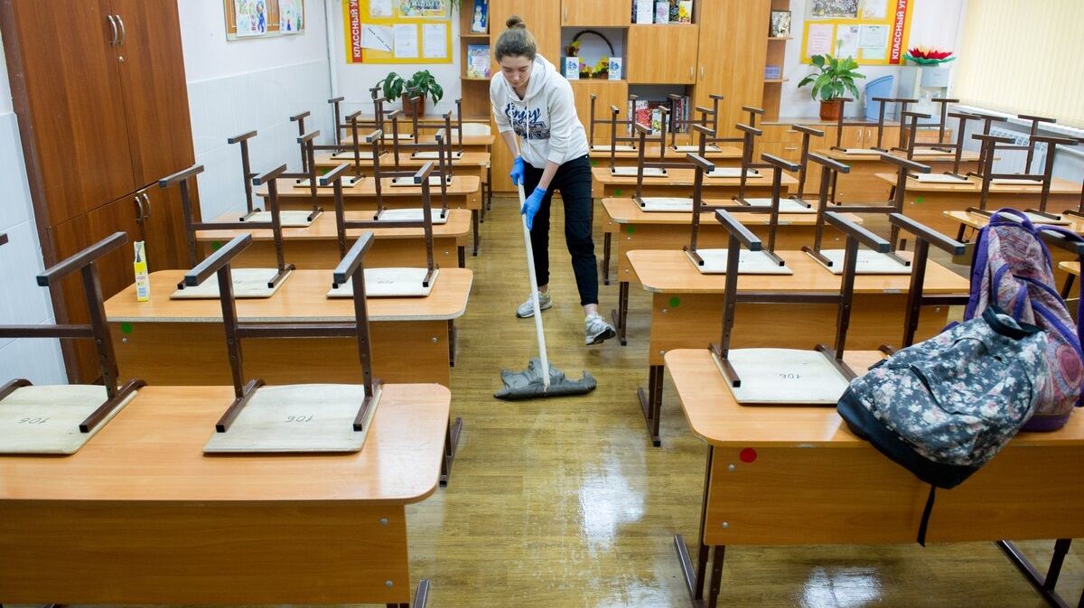 В школы и садики Кривого Рога закупят хлорку и спирт на 1 миллион гривен: куда привезут