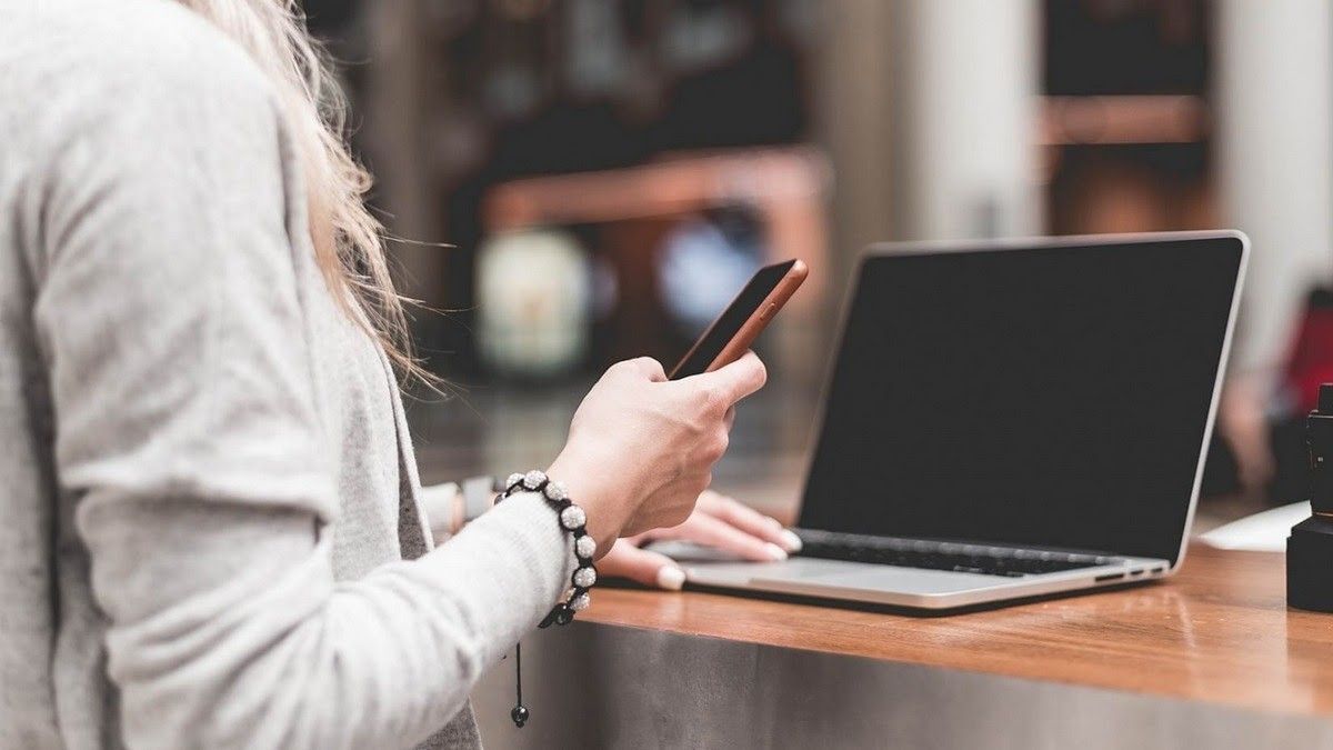 Пожелания здоровья, лаконичность и треш: что постили украинцы в соцсетях в 2021 году