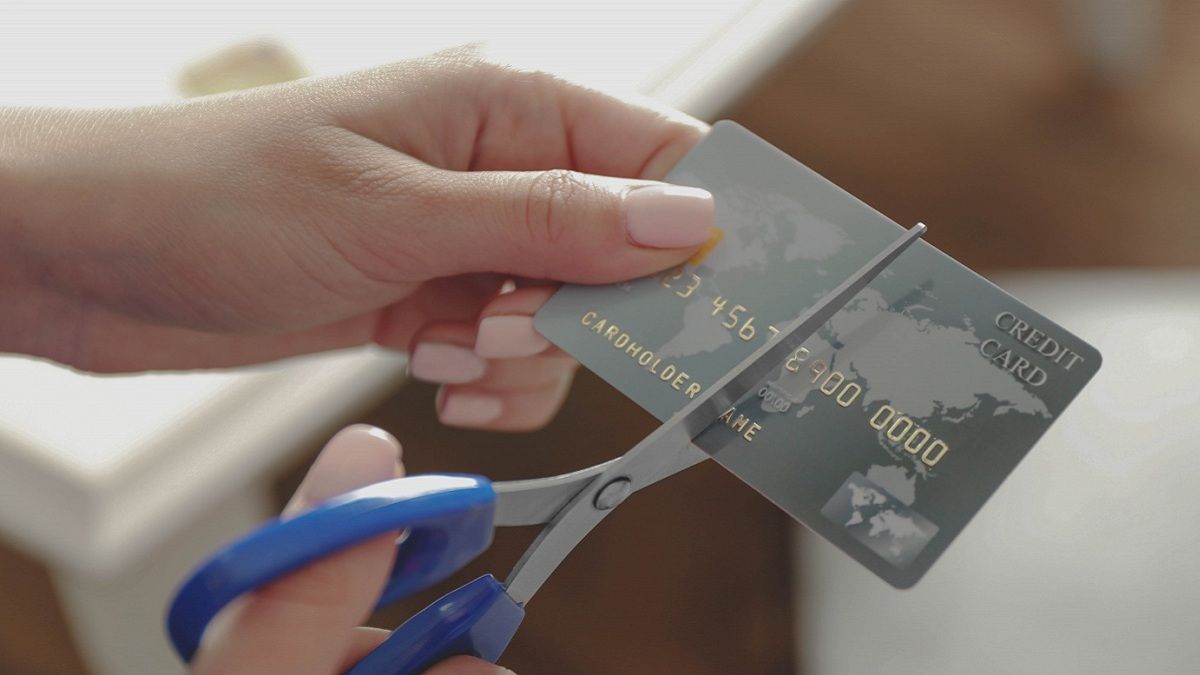 Как перестать пользоваться услугами банка и не стать его должником: совет юриста