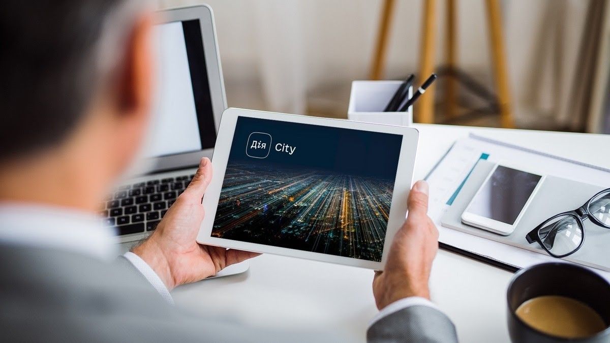 ВНО, обязательная вакцинация, рост зарплат полиции: что изменится в Украине с 1 февраля 7