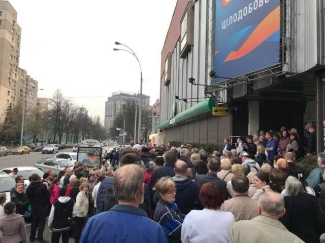 В районе Киево-Печерской лавры хотят построить высотку: жители уже выступали против 3