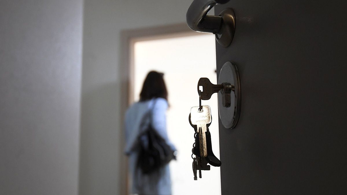 В Днепре адвокат рассказала, как рейдеры отняли квартиру у женщины с инвалидностью