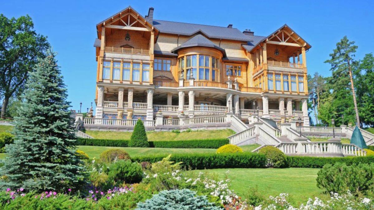 В Кабмине решили, что сделают с Межигорьем под Киевом