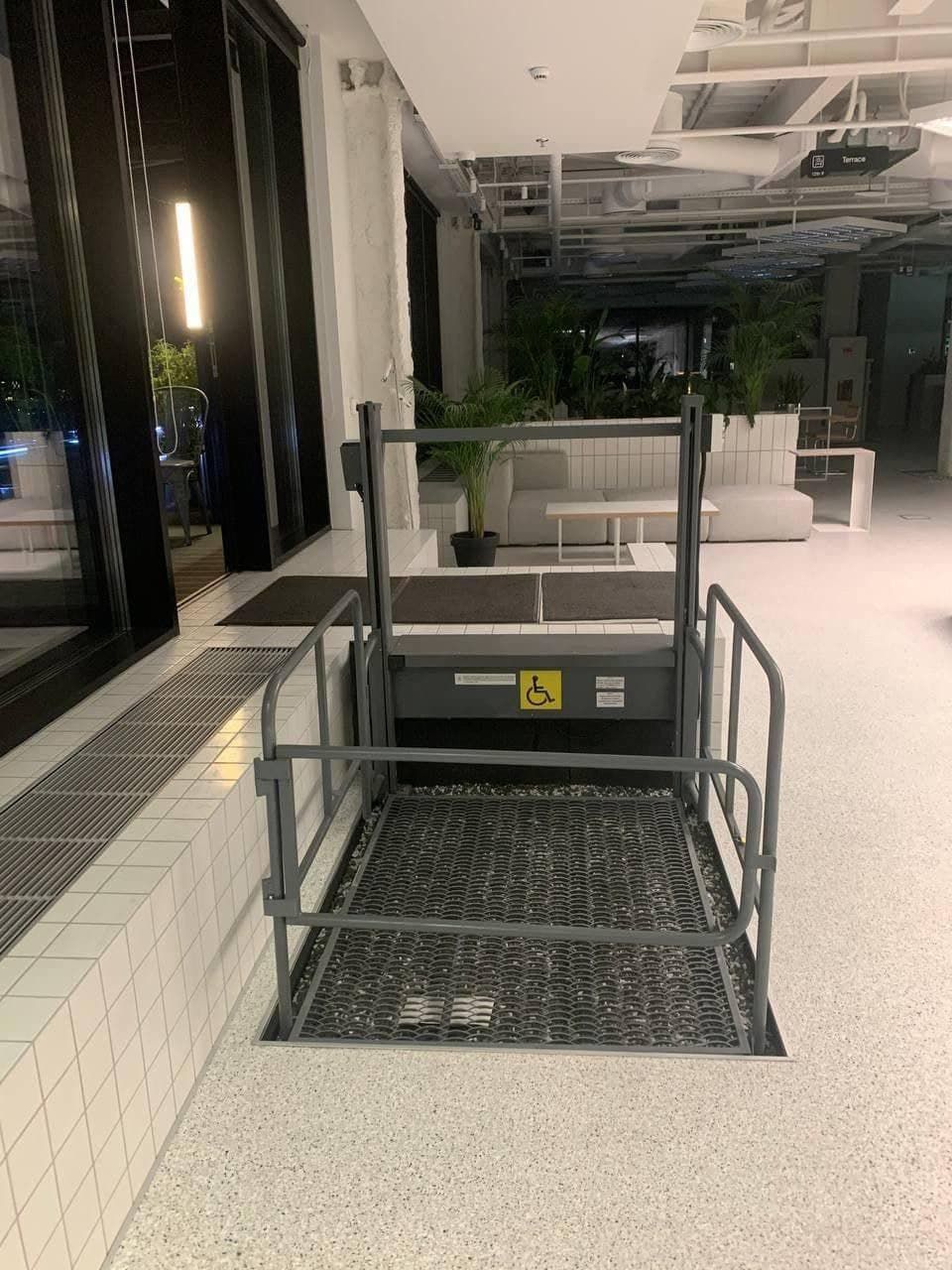 Для мам, стариков и людей с инвалидностью: как здания в Украине сделать доступными всем 2