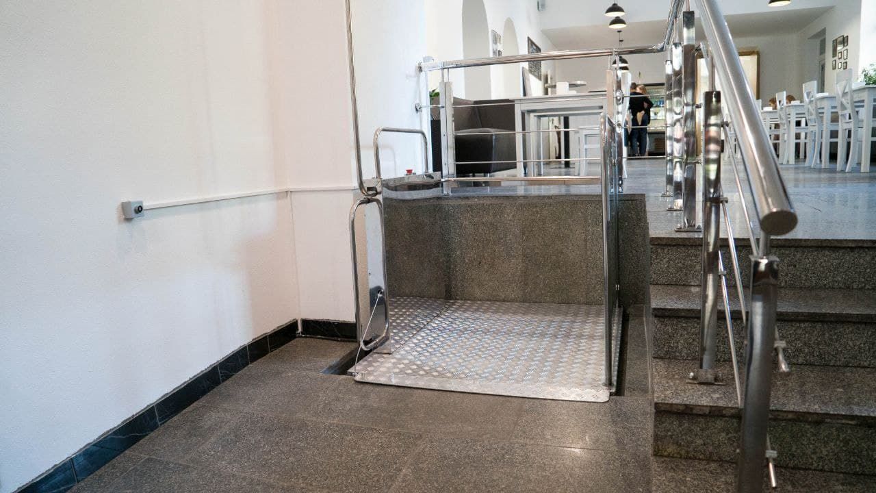 Для мам, стариков и людей с инвалидностью: как здания в Украине сделать доступными всем 3