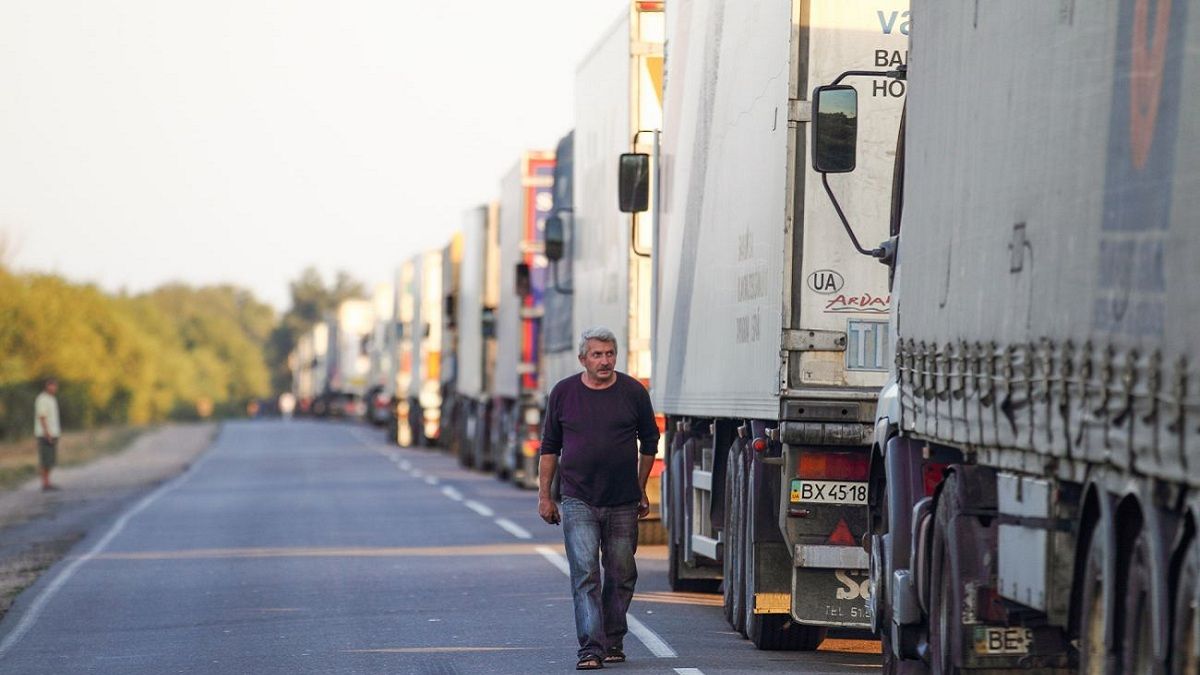 Как водителям призывного возраста получить разрешение на выезд за границу