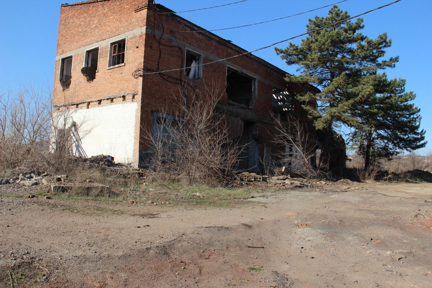 В Кривом Роге выставят на продажу бывший завод: чем он известен и что осталось 4