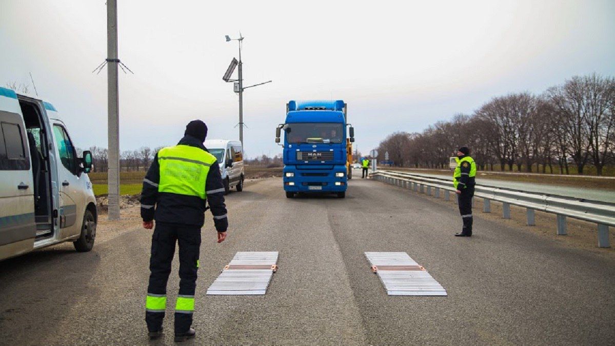 Как будут штрафовать в Украине за перегруз на дорогах: заявление трансбезопасности