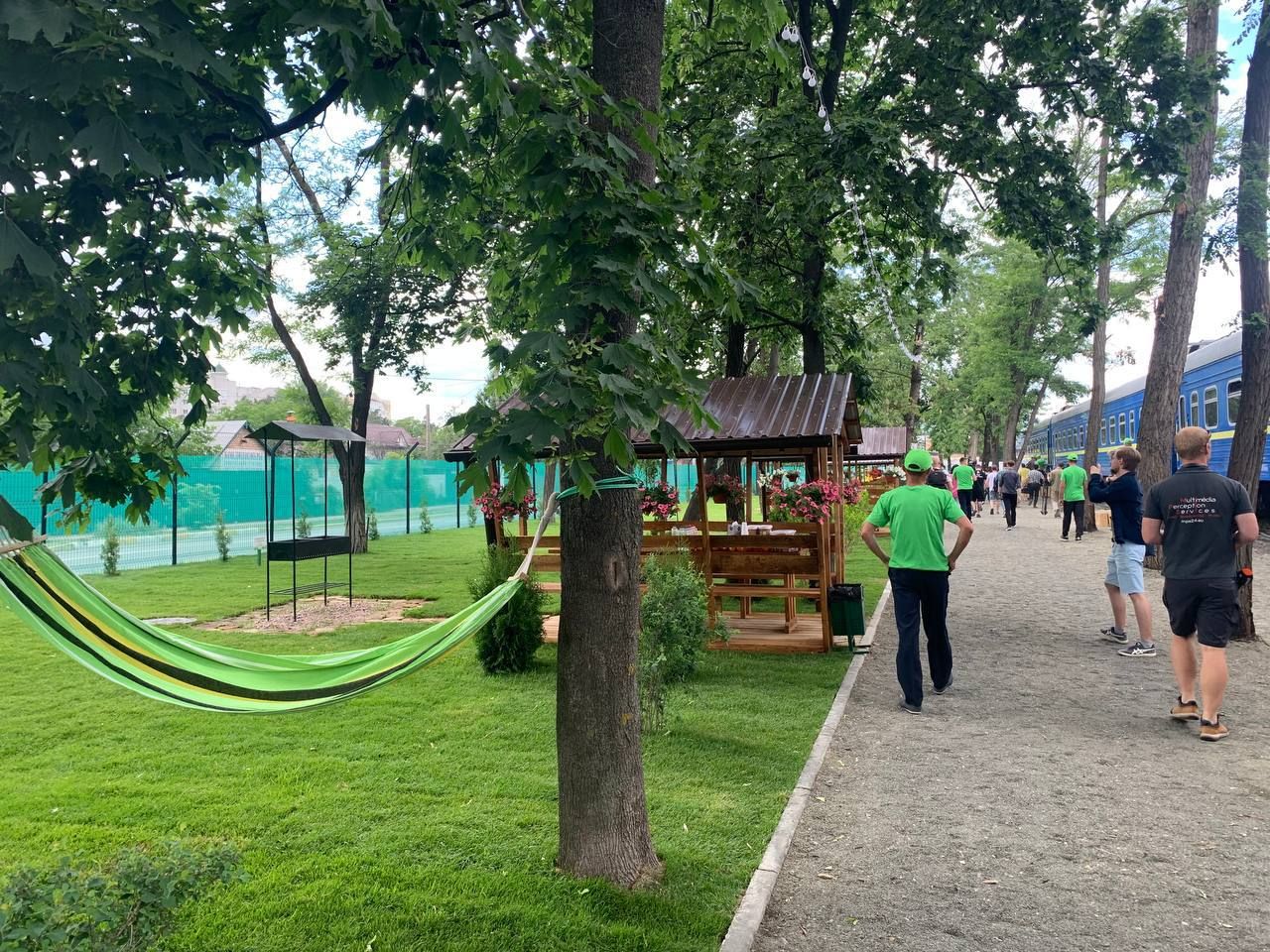 В Ірпені «Укрзалізниця» облаштувала в вагонах житло для тих, хто втратив його: де ще розселять ірпінчан 1