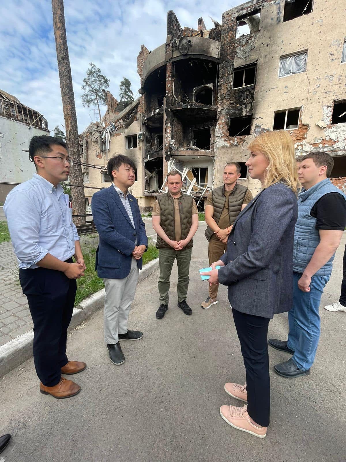 До осені зруйноване житло українців не встигнуть відновити – поселять у гуртожитках 1