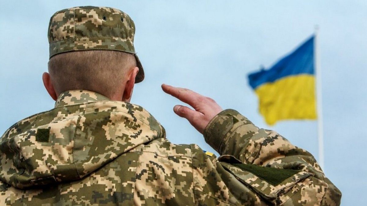 Мобілізованих українців позбавлять зарплати за їхнім місцем роботи: закон ухвалено