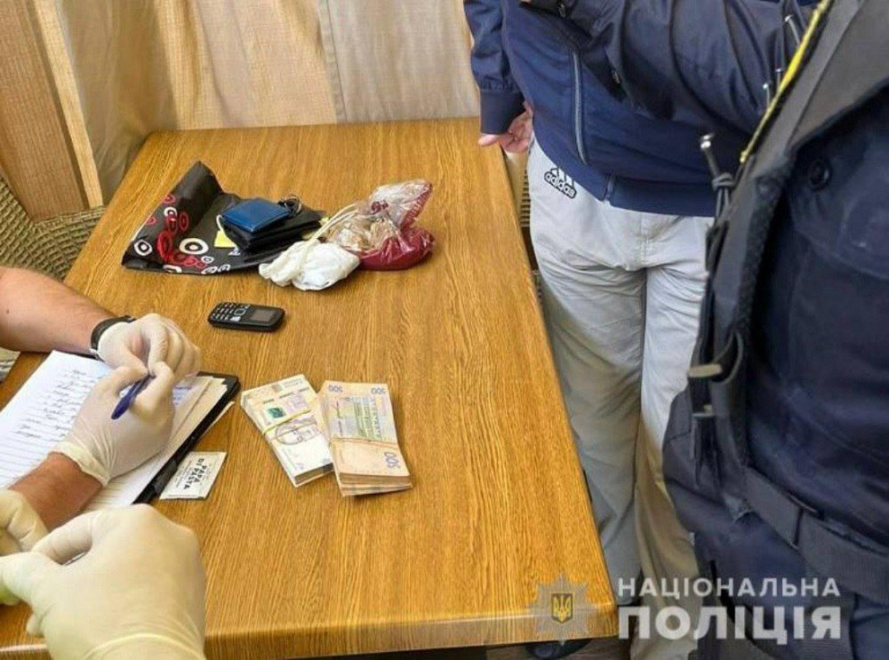 Що за нардеп брав 10 тисяч доларів за вплив на суддів: правопорушника затримали у Києві 1