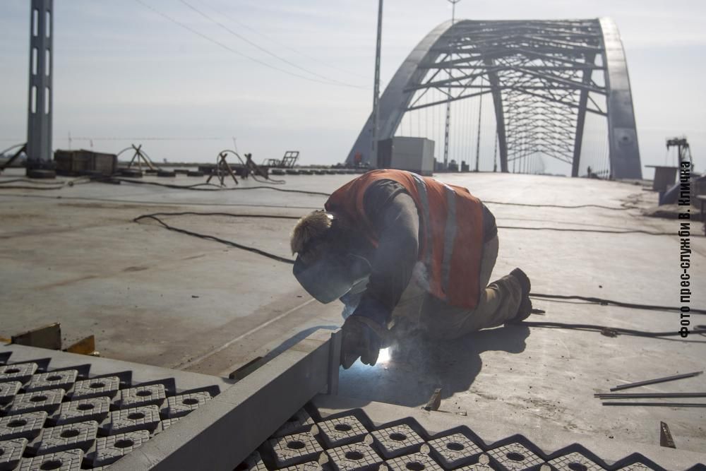 На добудову на Подільсько-Воскресенського мосту у Києві виділили ще 183 мільйони: скільки триває довгобуд 3