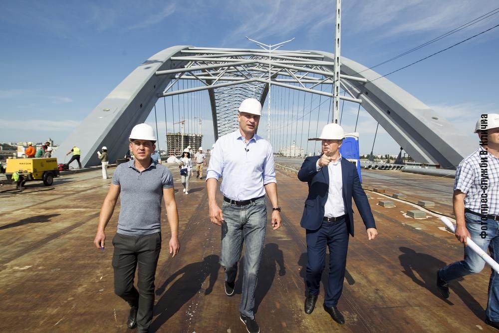 На добудову на Подільсько-Воскресенського мосту у Києві виділили ще 183 мільйони: скільки триває довгобуд 4