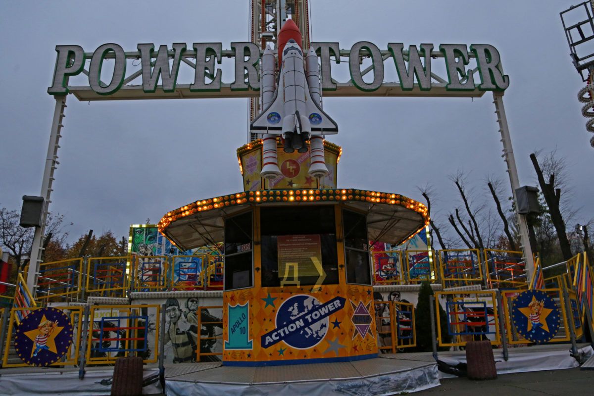 Кому належить лунапарк з катком в Одесі, який працює за відсутності світла у місті 2