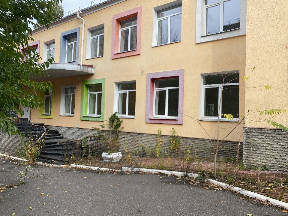 Виставлений на продаж колишній дитсадок