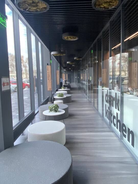 Під Києвом виставили на продаж Кулінарний центр МХП мільярдера Косюка: скільки коштує 3