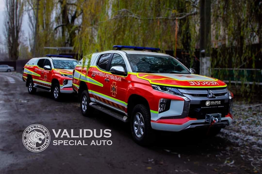 Так виглядають нові автомобілі на базі Mitsubishi L 200 для рятувальників. Фото від компанії-виробника
