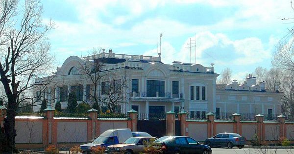 Збудований будинок на острові. Фото Тетяни Чорновол