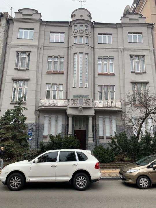 Які квартири і будинки продають у Києві на державних аукціонах: перелік 6