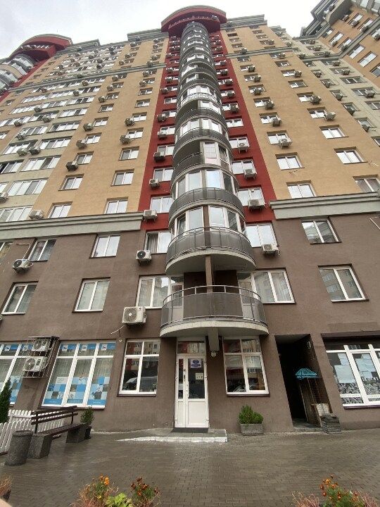 Які квартири і будинки продають у Києві на державних аукціонах: перелік 7