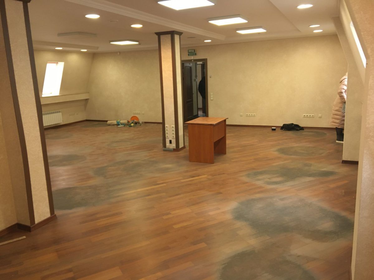 У центрі Києва виставили на продаж відділення банку: скільки коштує 3