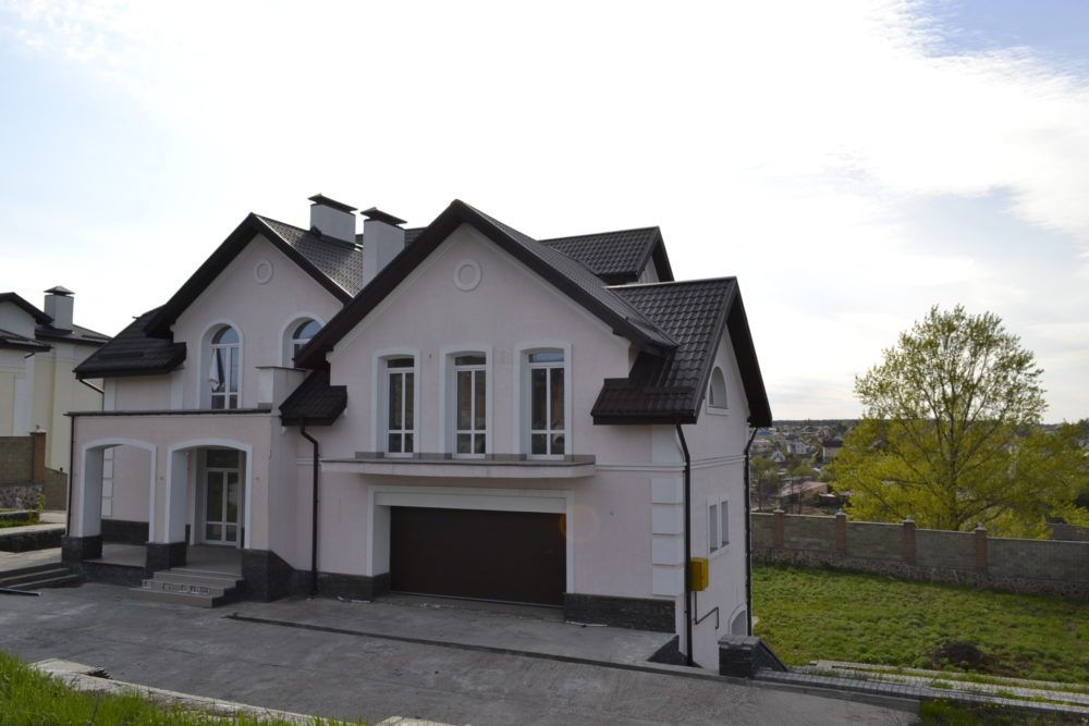 Які квартири і будинки продаються зараз на аукціонах під Києвом 2