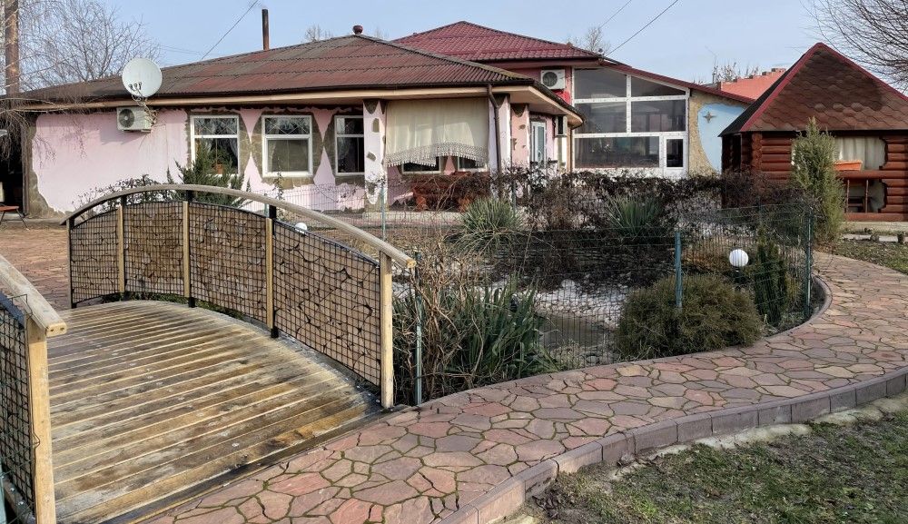 На Київщині екс-депутатка продає ресторанний комплекс: скільки коштує 4