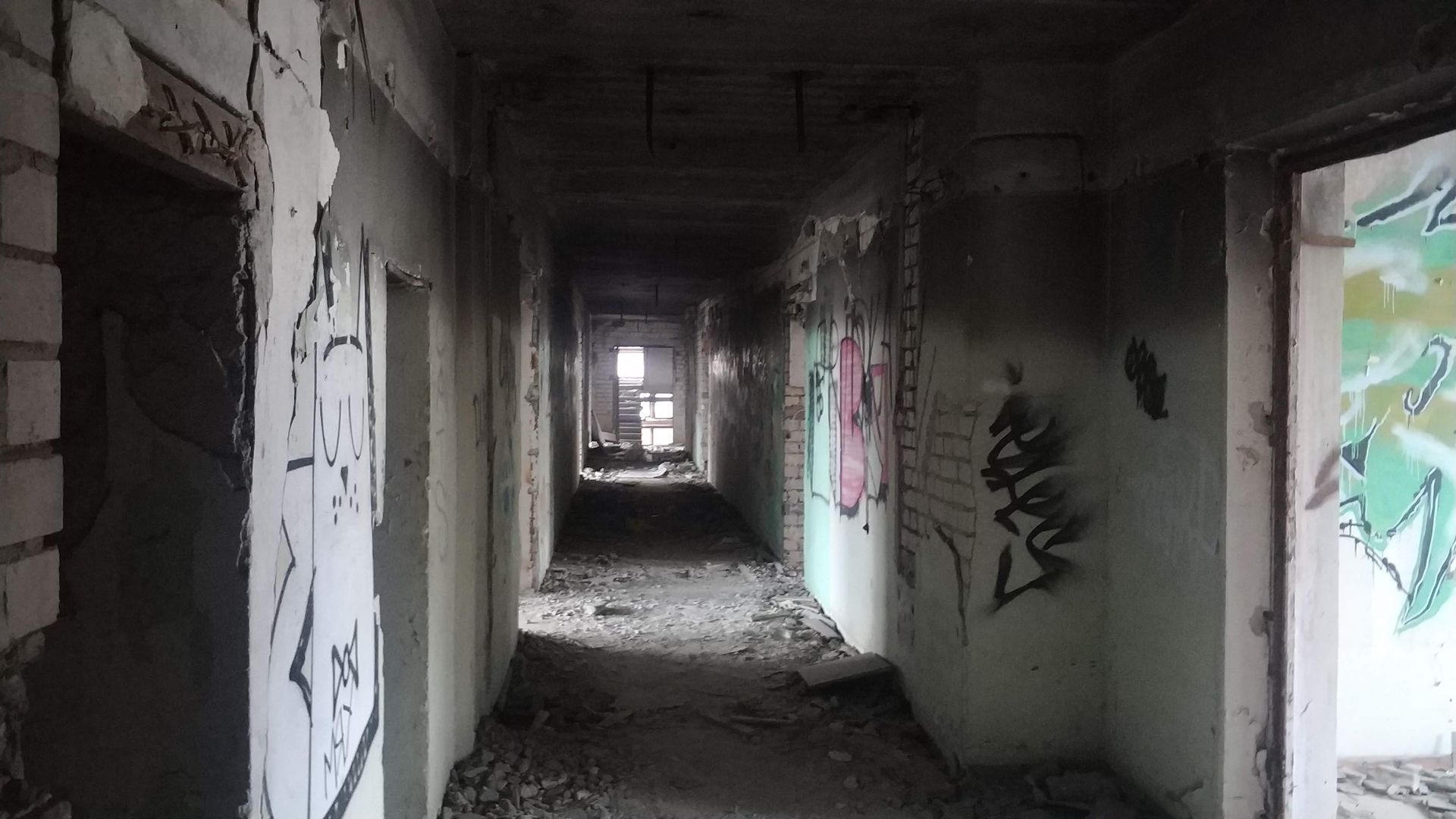 Хто придбає офісну 7-поверхову будівлю у центрі Дніпра за 200 млн грн 3