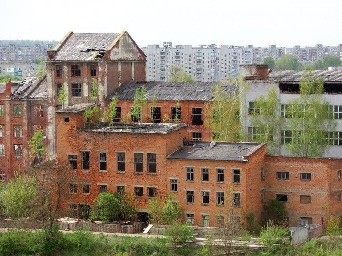 Зруйновані під плином часу будівлі "Оріани"