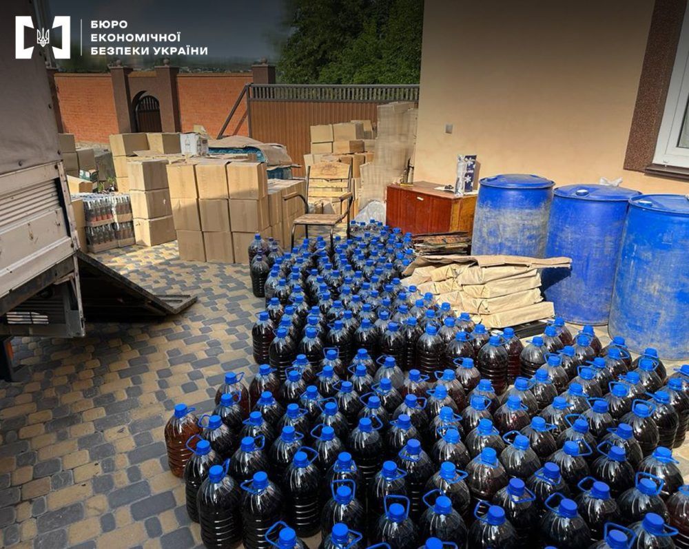 Тари з контрафактною продукцією у Василькові