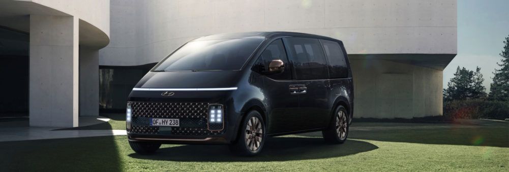 Мікроавтобус Hyundai Staria, закуплений для дитячого табору. Фото з офіційного сайту Hyundai в Україні