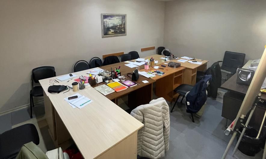 Один з офісів "благодійників"