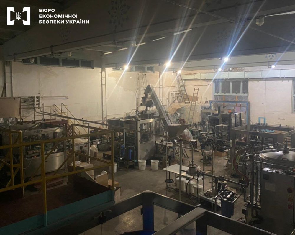 Підпільний горілчаний цех у Чернігові. ФОТО: БЕБ