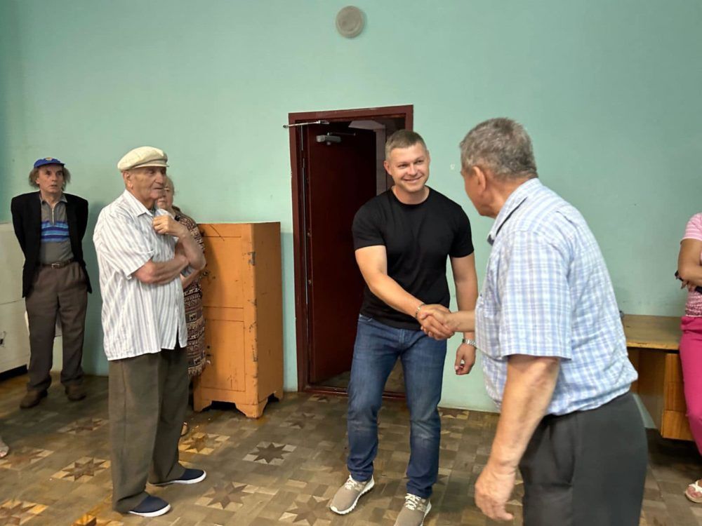 Юрій Коробов на зустрічі з виборцями. Фото: фейсбук депутата