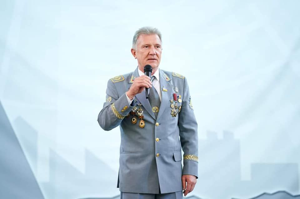 Артур Мартовицький у почесній формі шахтаря