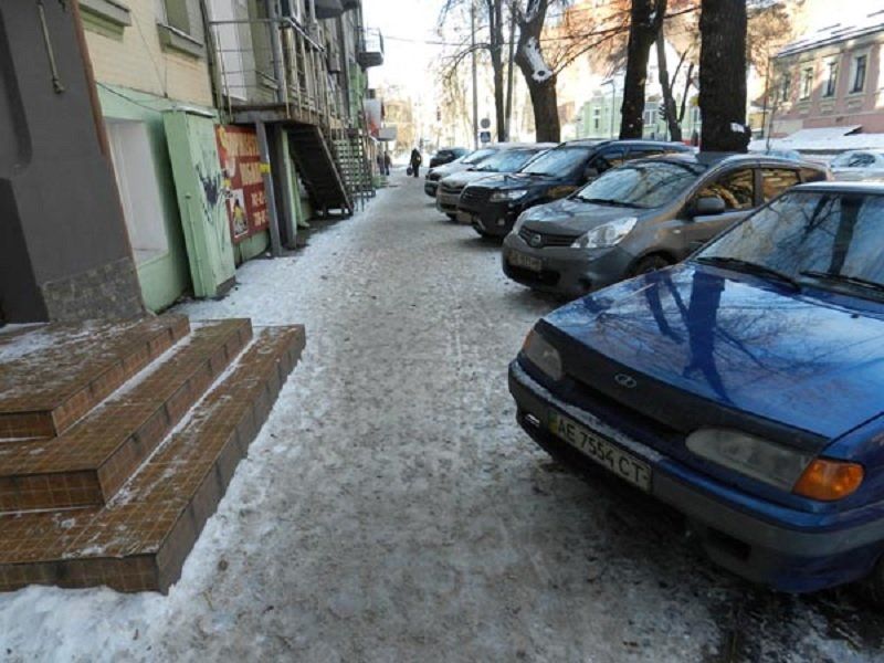 Ледяные тротуары: кто виноват и что с этим делать 3