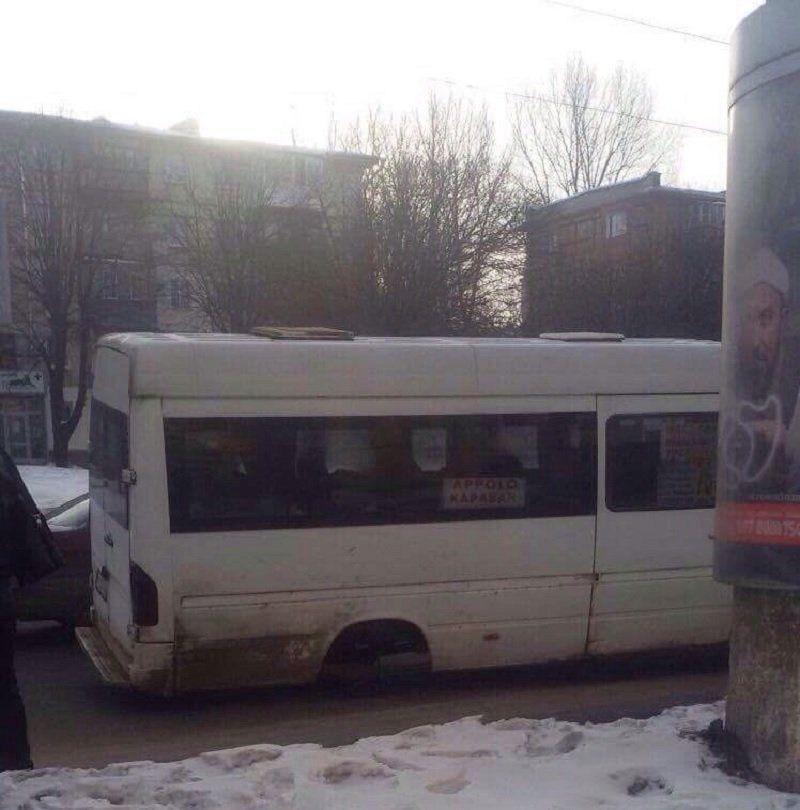 Почему у маршрутки отвалилось колесо 1