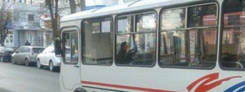 У черкаських маршрутках розпочався «дверепад»