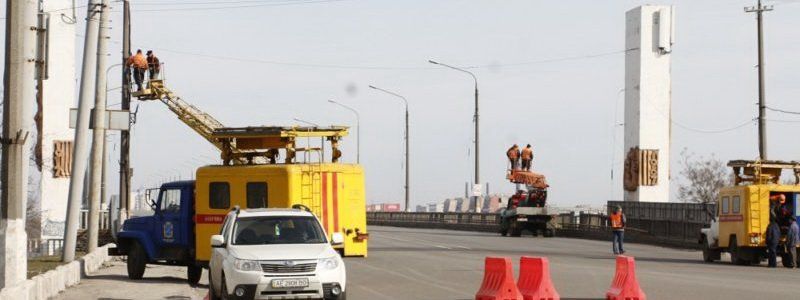 Борис Филатов запретил проезд через Центральный мост частным автомобилям