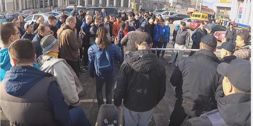 Сага об освобождении парковок Днепра 1