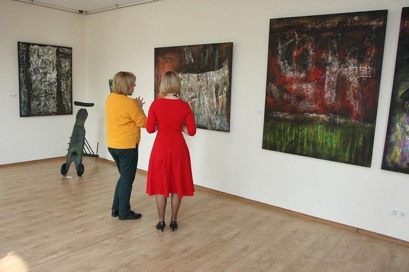 У Дніпрі за підтримки Бориса Філатова відкрилась виставка митців Київської художньої школи 1