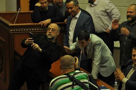 Что происходит на сессии горсовета Днепра 8