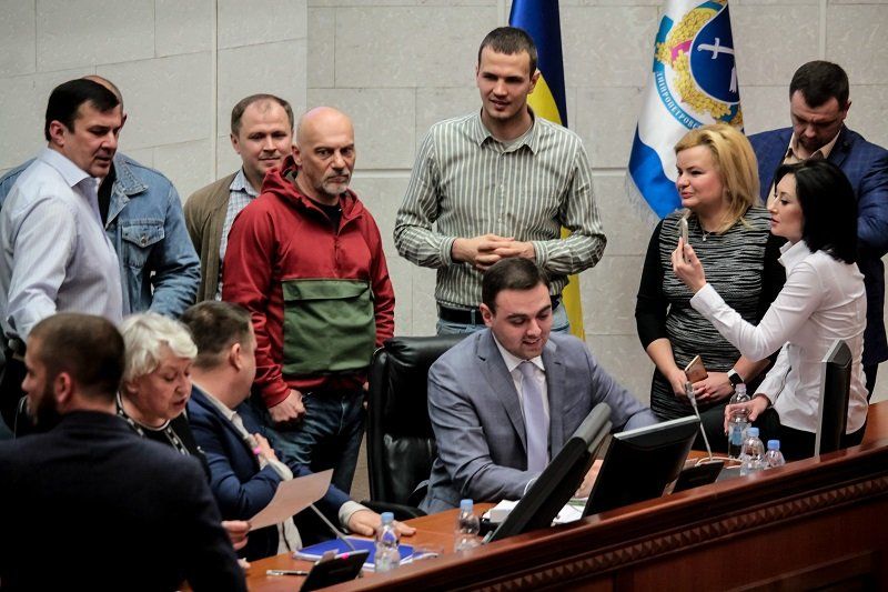 Что происходит на сессии горсовета Днепра 10