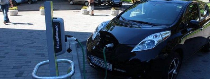Облсовет купит электрокары почти на 2 миллиона гривень