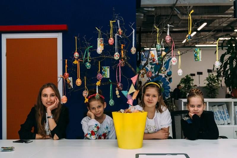 У Центрі надання адміністративних послуг «Лівобережний» відкрилася виставка писанок 2