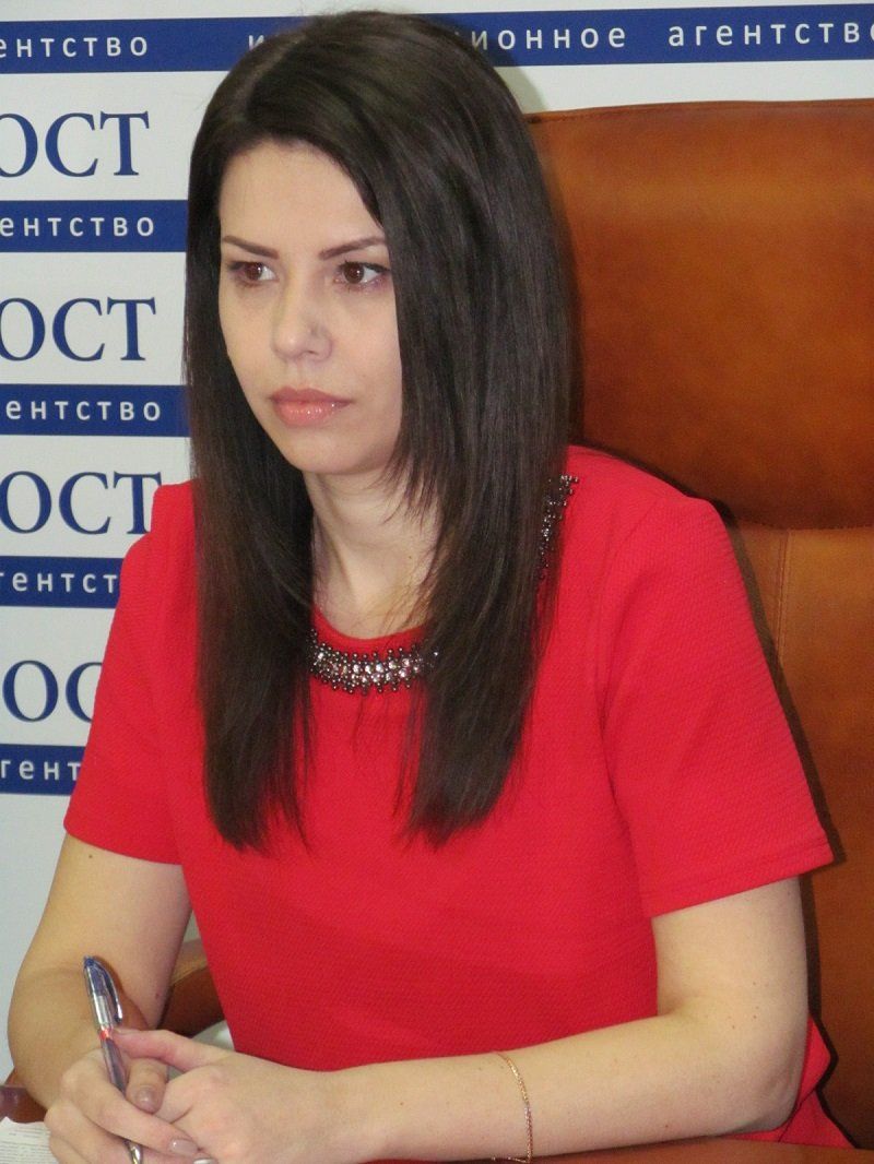 В Днепропетровской области растет очередь на получение загранпаспортов 2